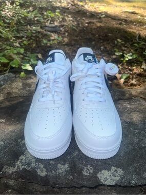 Men’s AF1 White Navy Low-Top Sneakers